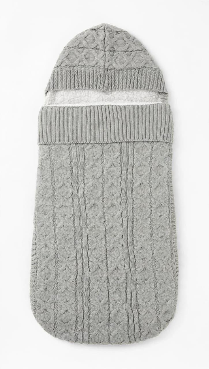 Couverture bébé tricotée à torsades